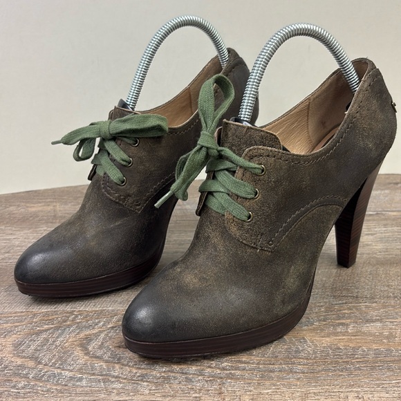Frye Shoes - Frye HARLOW Oxford Heels Size 9.5